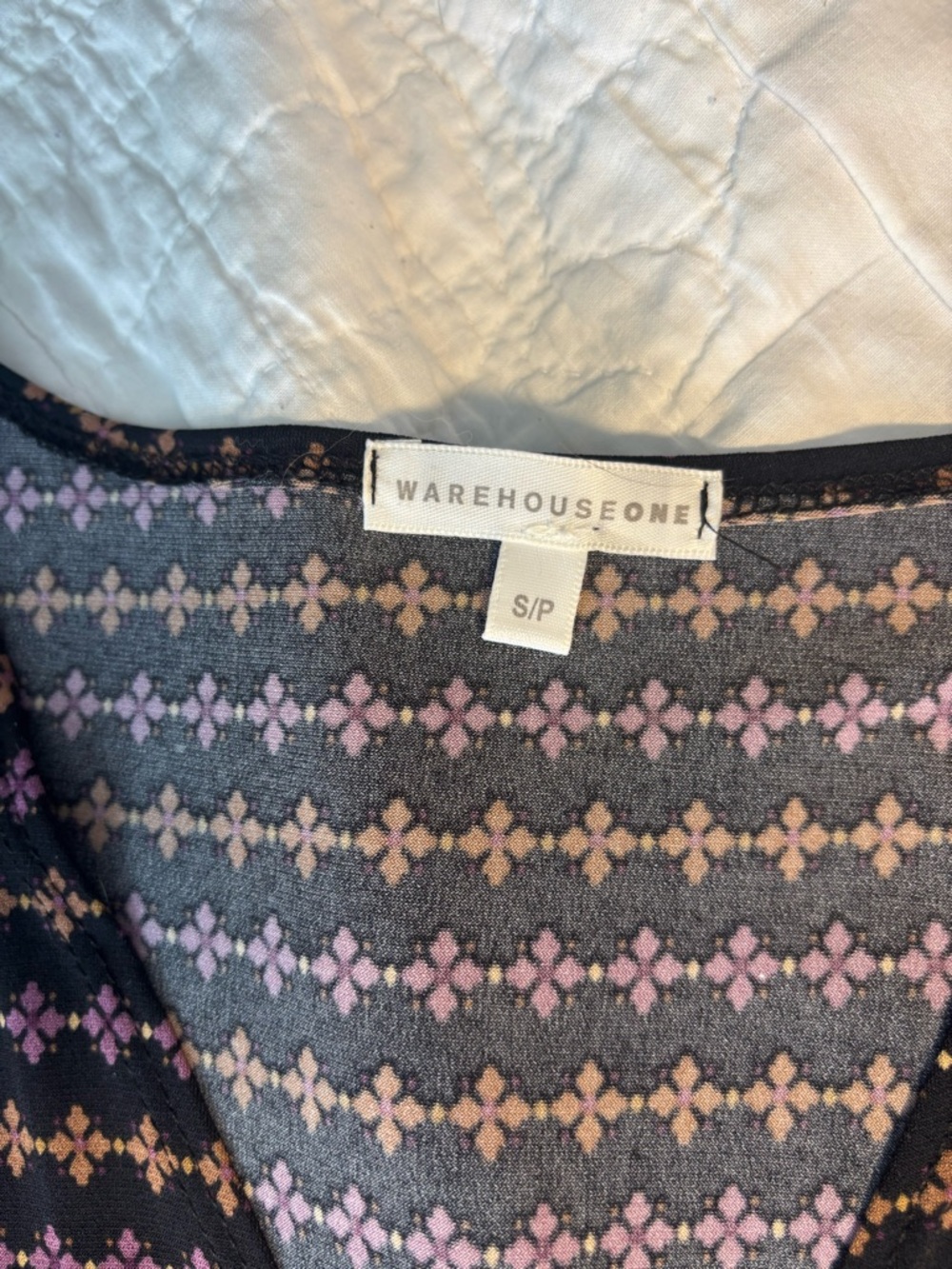 Y2K Purple and Gold Patterned V-Neck Top - Picture 4 of 4